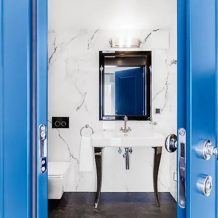 7th Floor & Appartement *