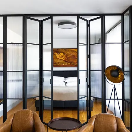 7th Floor & Apartment *